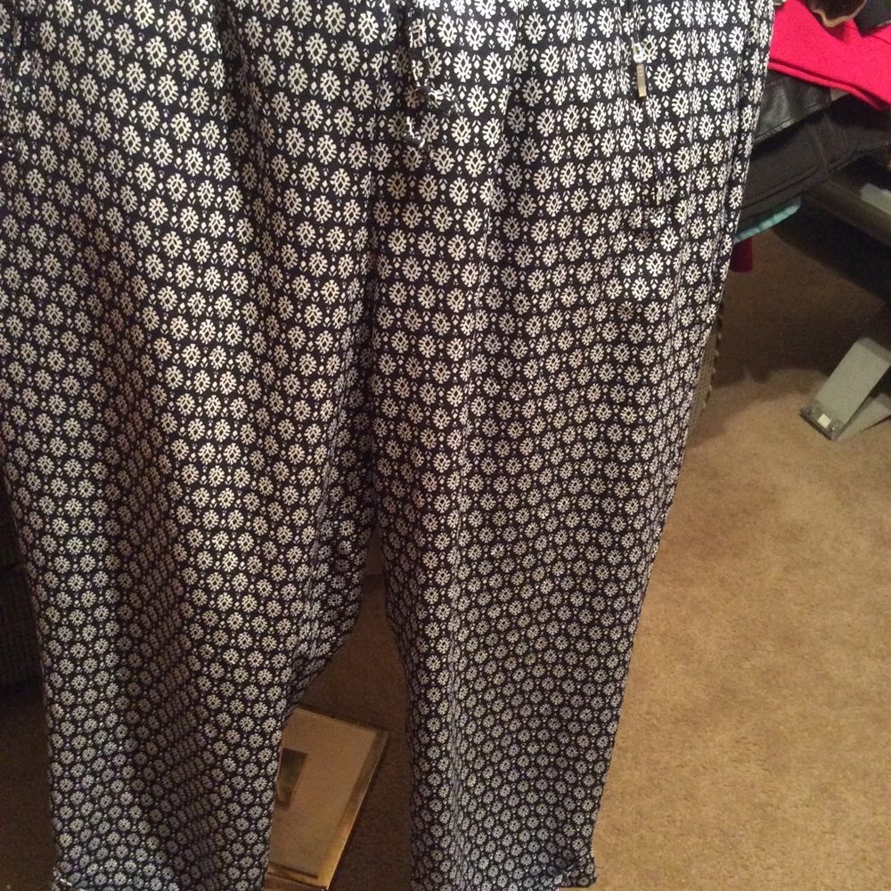 Cute PL Dept. 222 cropped pants